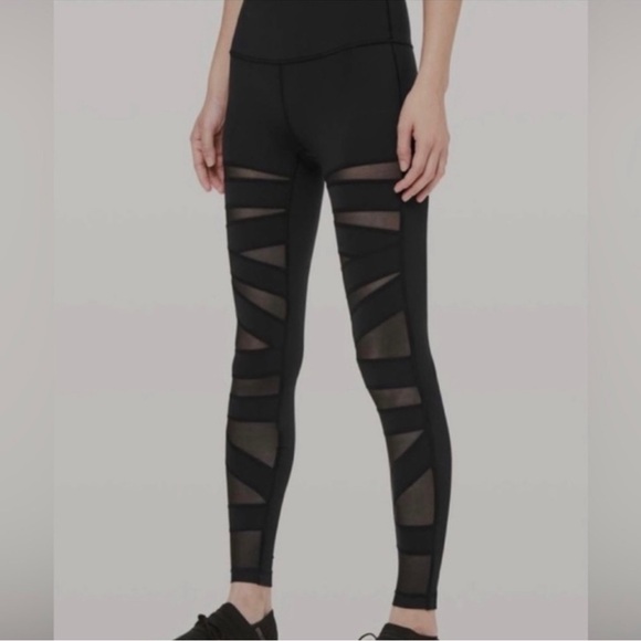 Lululemon size 4 leggings - Picture 2 of 4